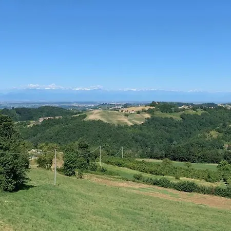 Villa With View In The Hart Of Langhe Vila Serravalle delle Langhe